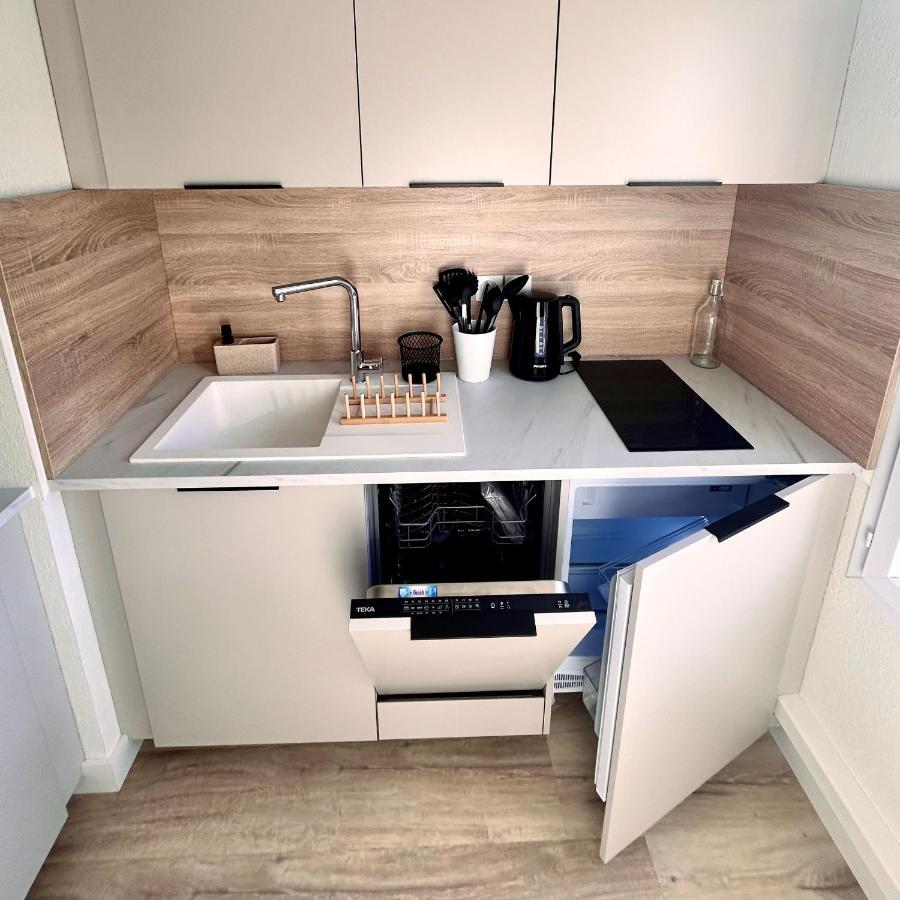 Modern 1 Bdr + Balcony + Free Parking + Ac + Pool Apartment L'Isle-d'Abeau Ngoại thất bức ảnh