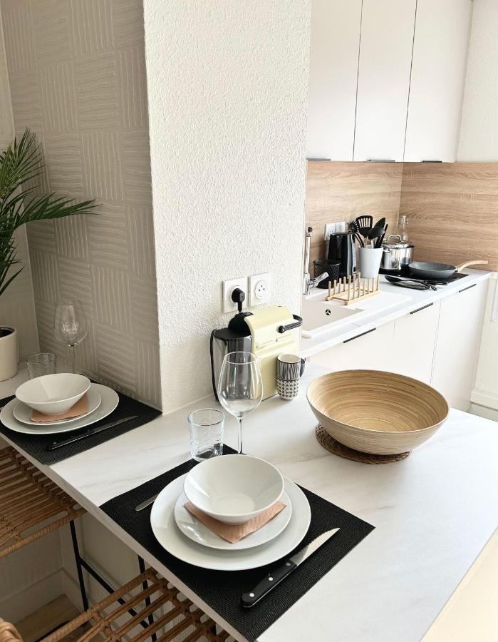 Modern 1 Bdr + Balcony + Free Parking + Ac + Pool Apartment L'Isle-d'Abeau Ngoại thất bức ảnh